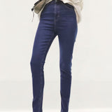 Topshop Enhancing High Rise Jamie Jeans In Mid Blue