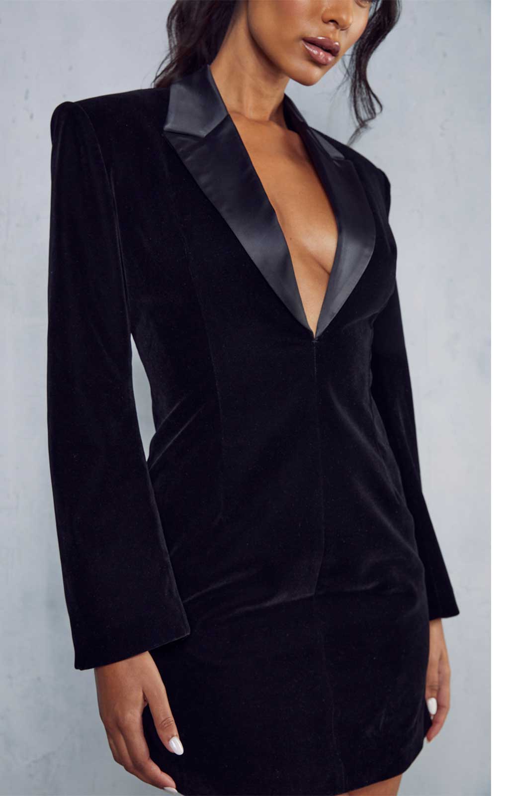 Black blazer with satin lapel best sale